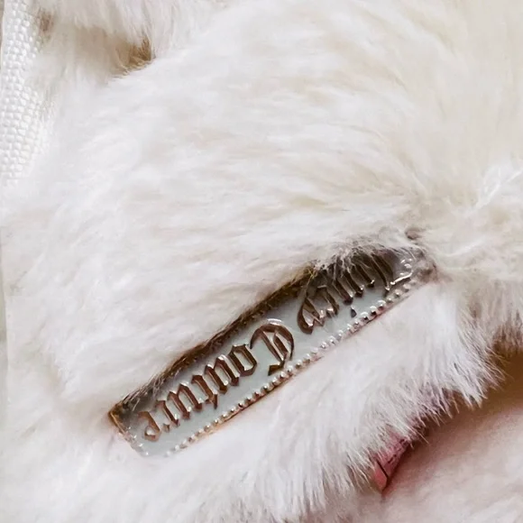 Juicy Couture Slippers - Picture 3 of 4